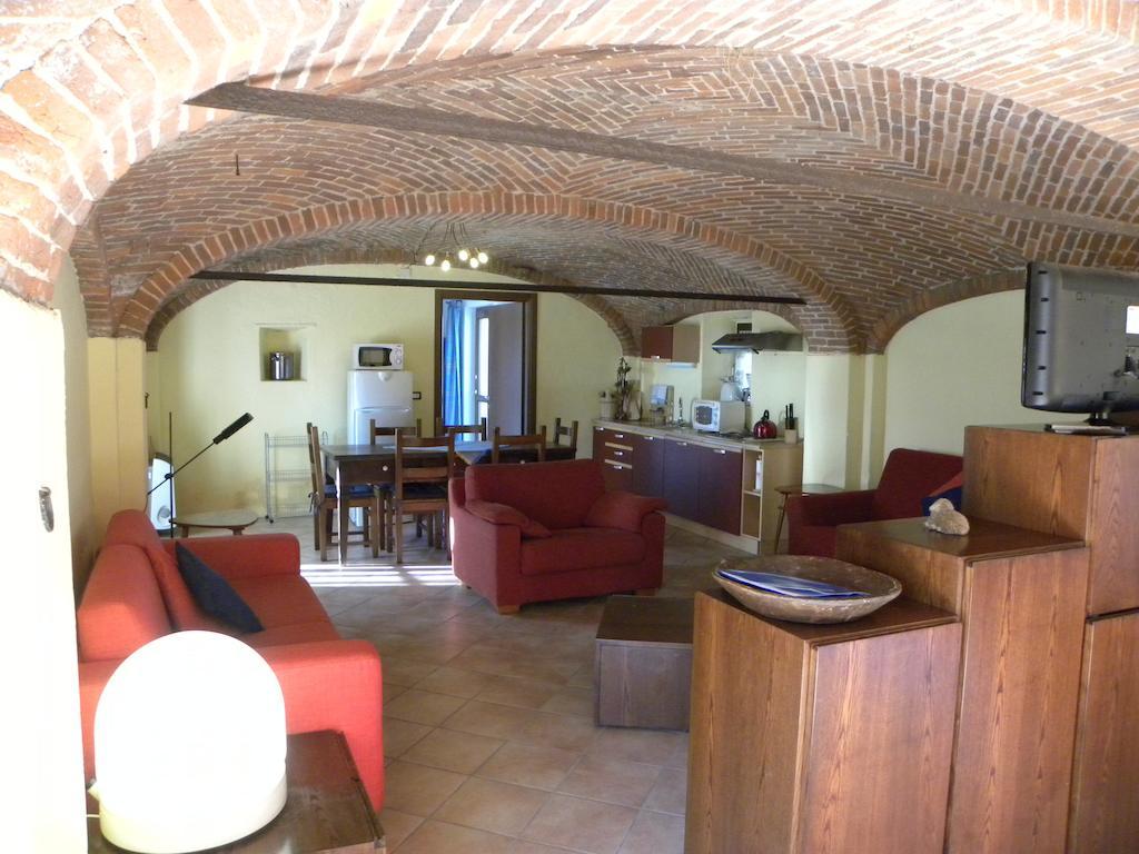 Agriturismo Fano'S Farm Suno Pokoj fotografie